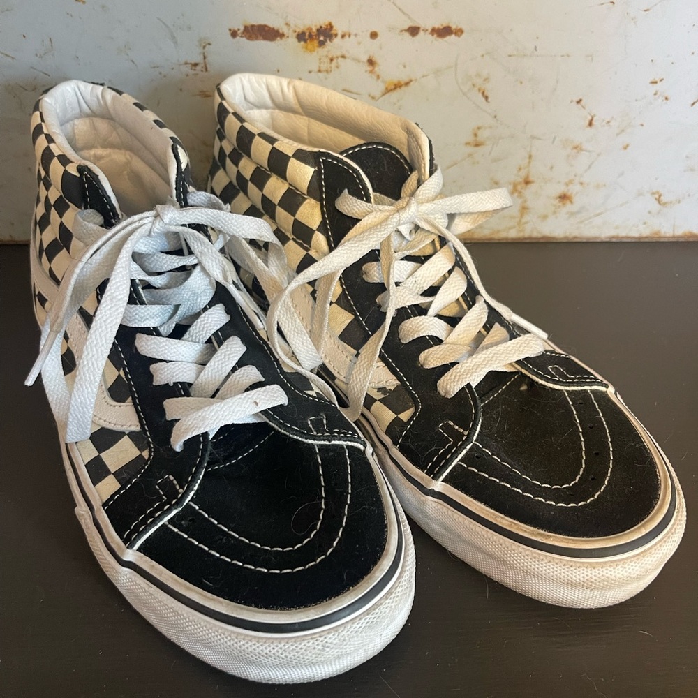 Mid-Top Vans - Picture 2 of 6